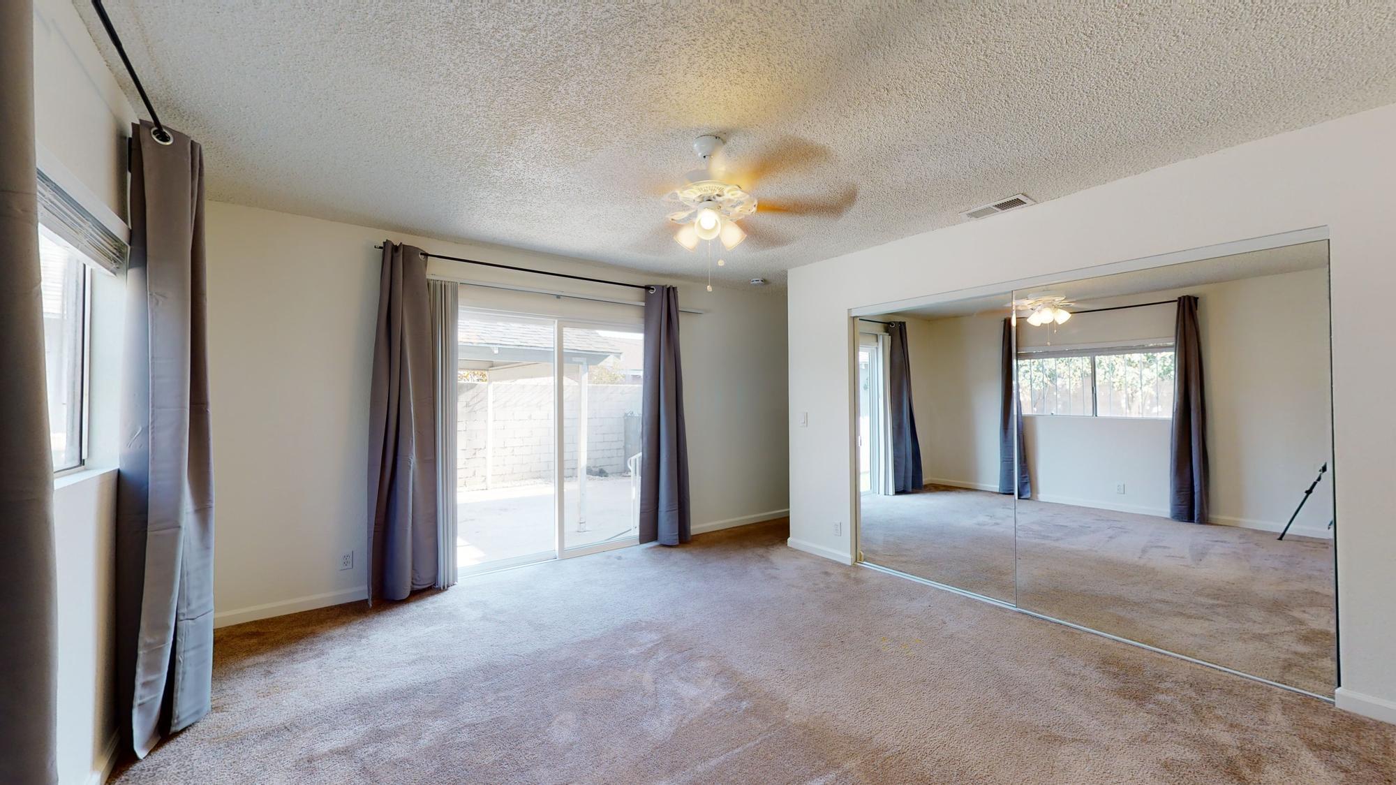 Building Photo - 3423 W 58th Plz