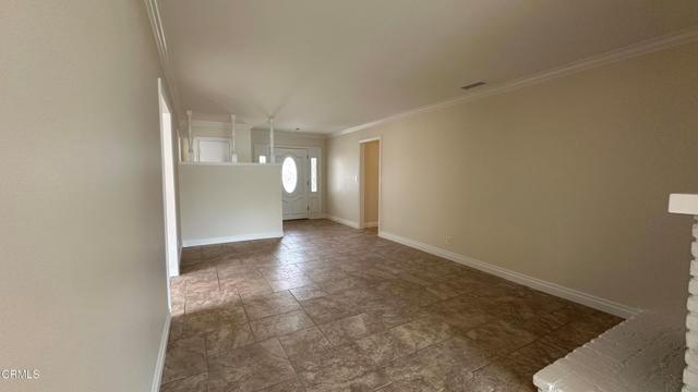 Building Photo - 653 Willowgrove Ave