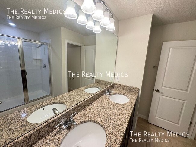 Building Photo - 1375 Painted Bunting Ave