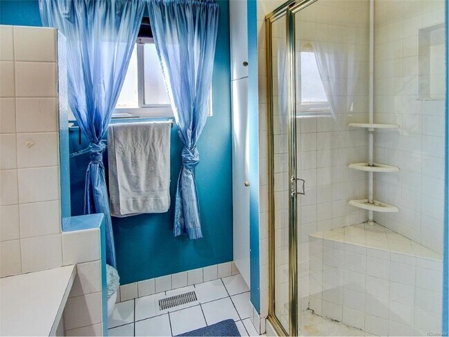 Building Photo - 854 S Rifle Way