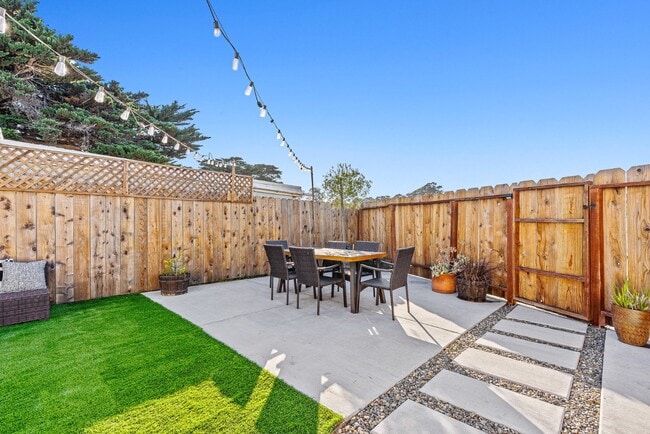 Building Photo - 37 Portola Ave