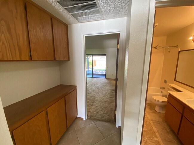 Building Photo - Well Maintained, Large Corner Lot
