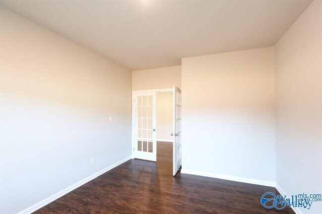 Building Photo - 128 Oak Fletcher Dr