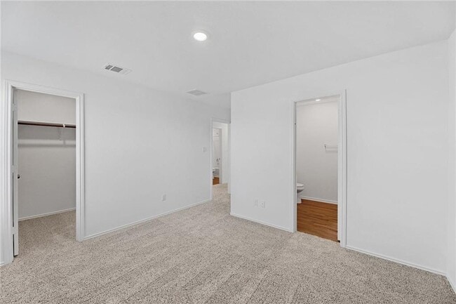 Building Photo - 128 Rooster Wy