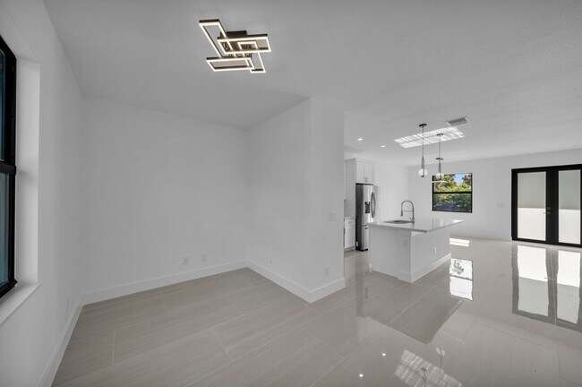 Building Photo - 73 Flamingo Blvd