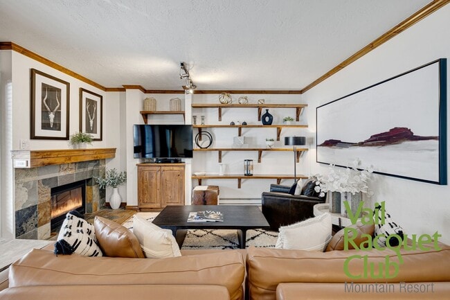 Building Photo - AVAILABLE for an Annual Lease @ $5,000/mo ...