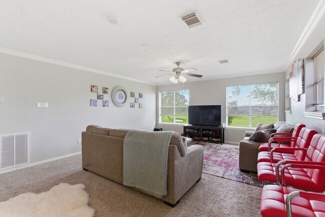 Building Photo - 108 Somerton Dr