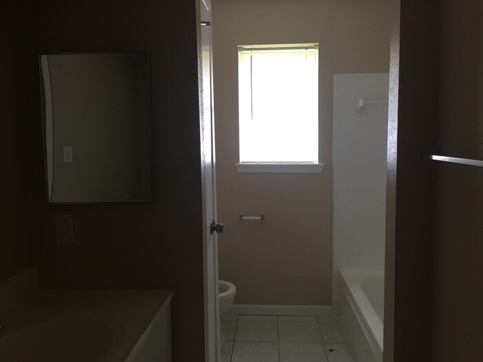 Building Photo - 5714 Yorkgate Dr
