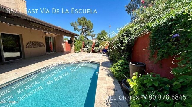 Building Photo - 8573 E Vía De La Escuela