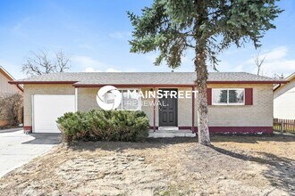 Building Photo - 4 Bedroom Pet-Friendly Home in DENVER, CO with Main Street Renewal