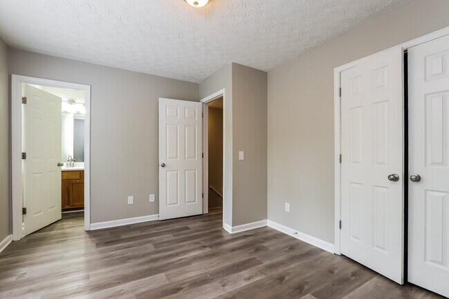 Building Photo - 281 Pearl Chambers Dr