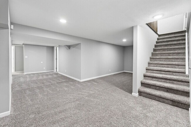 Building Photo - 7629 Pinkney St