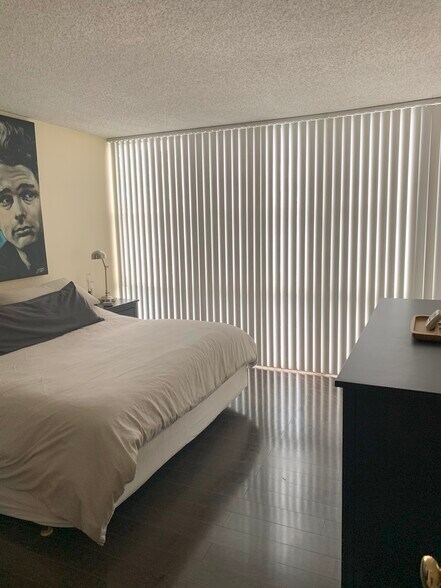 Building Photo - 2841 N Ocean Blvd