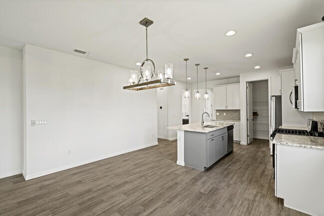 Building Photo - 11340 SW Lyra Dr.
