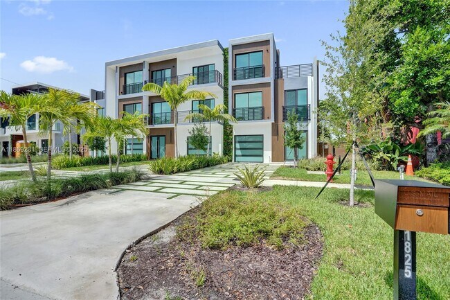 Building Photo - 1825 NE 26th Ave