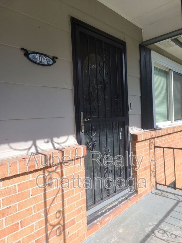 Building Photo - 903 Curleque Dr
