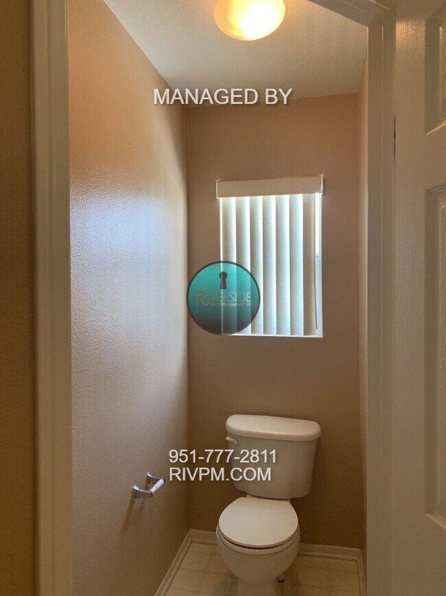 Building Photo - Highly Desirable Orangecrest Location!!!