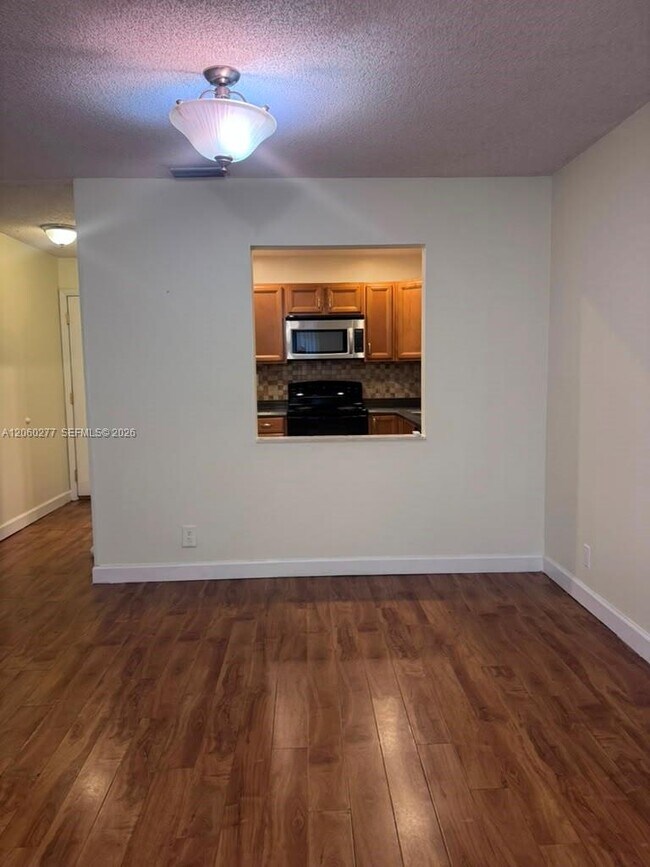 Building Photo - 4117 NW 88th Ave