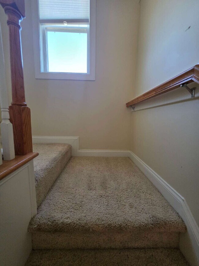 Building Photo - Spacious 4-Bedroom Home for Rent in Kings Grant Fayetteville – 15 Minutes from Fort Bragg