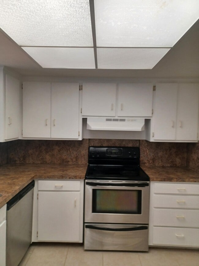 Building Photo - 1132 SW 3rd St