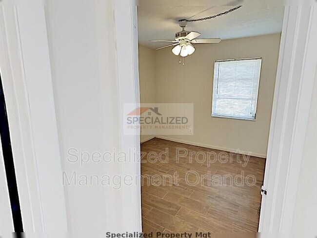 Building Photo - 2260 W Dana Dr