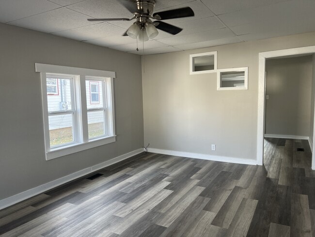 Building Photo - 31 Crockett St