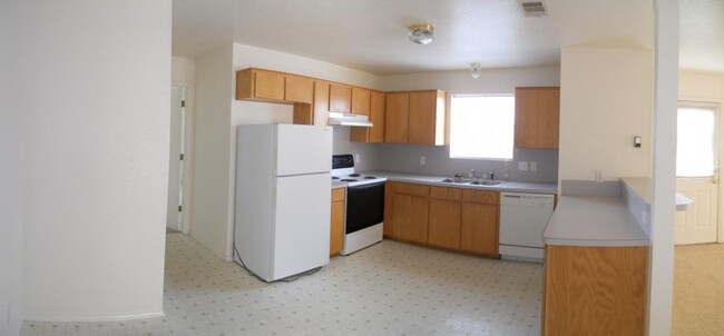 Building Photo - 4303 Deek Dr