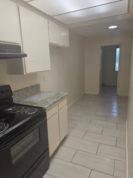 Building Photo - 2930 W 235th St