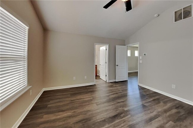Building Photo - 843 Lobdale Falls Dr