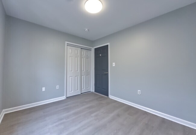 Building Photo - 1001 Garfield Ave