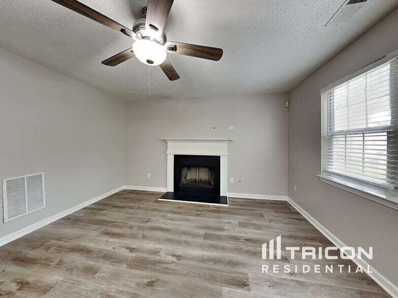 Building Photo - 2121 Serenity Dr NW