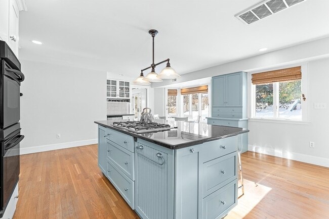 Building Photo - 23 Jefferson Rd