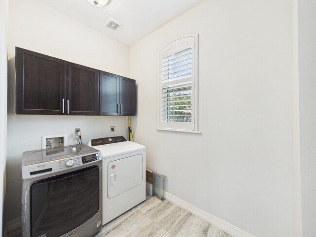 Building Photo - 6206 Canyon Run Ct