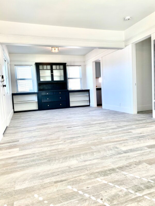 Primary Photo - 712 N Ditmar St