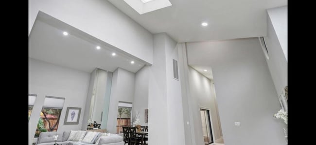 Building Photo - Spacious and beautiful 3 bedroom 2 bath ho...