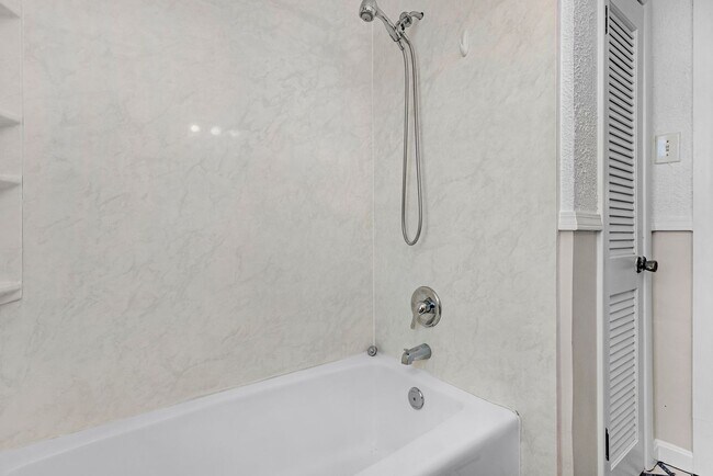 Building Photo - Charming 3-Bedroom Home with 1.5 Baths