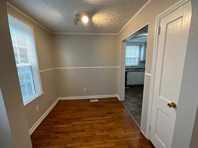 Building Photo - Burlington