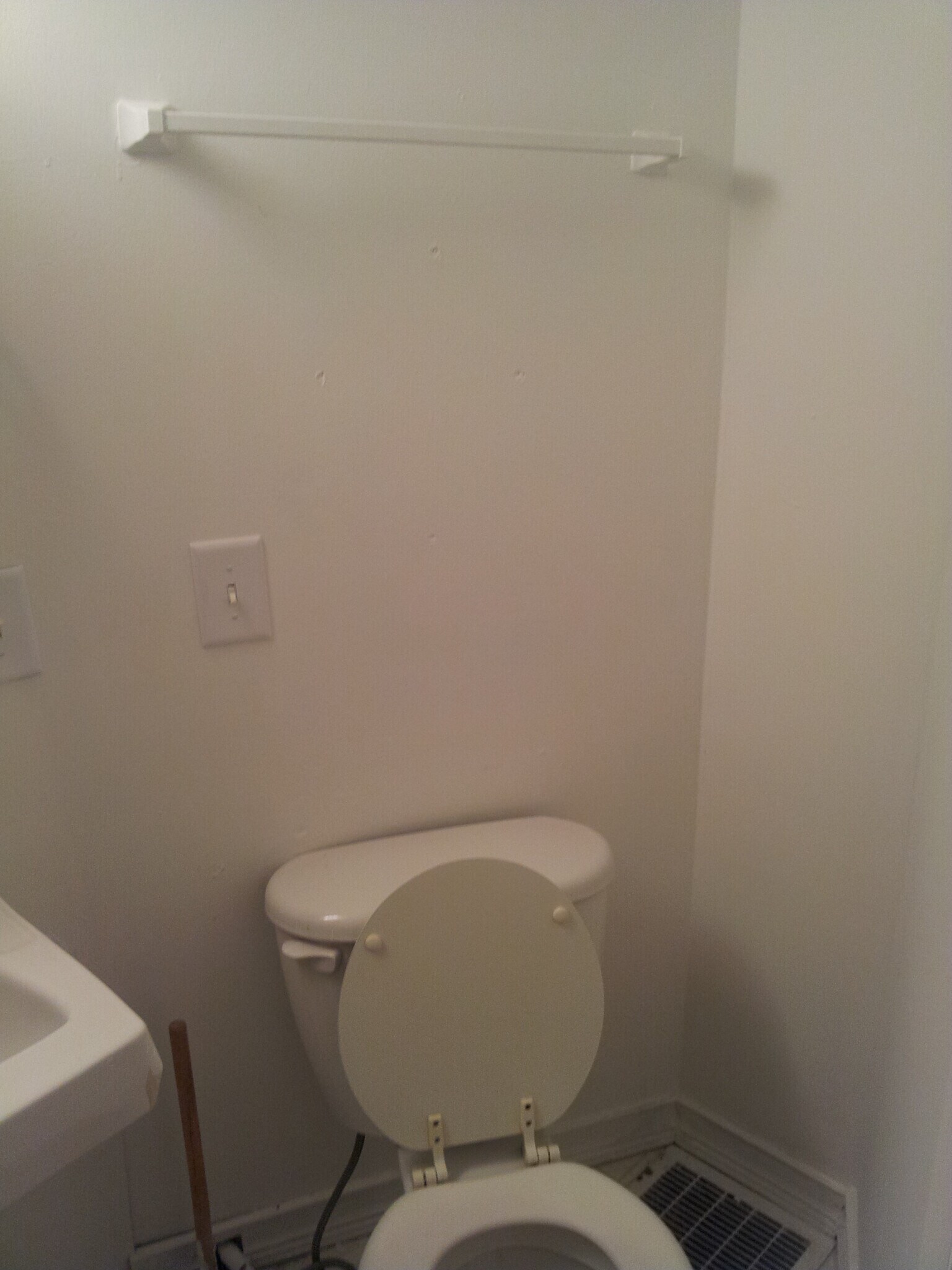 Building Photo - 413 W Vine St