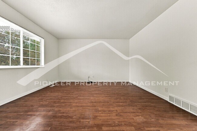 Building Photo - 12854 E Florida Dr