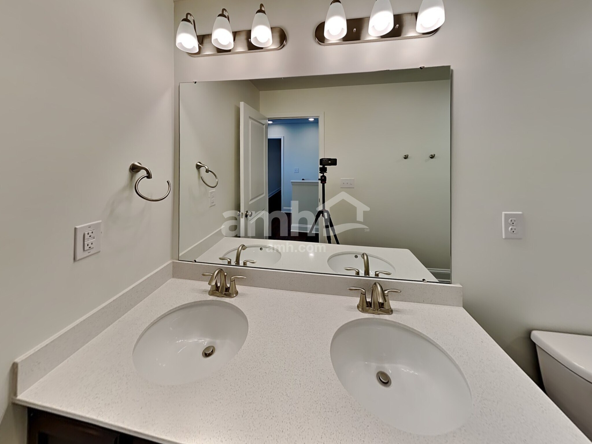 Building Photo - 1310 Bethany Dallas Dr