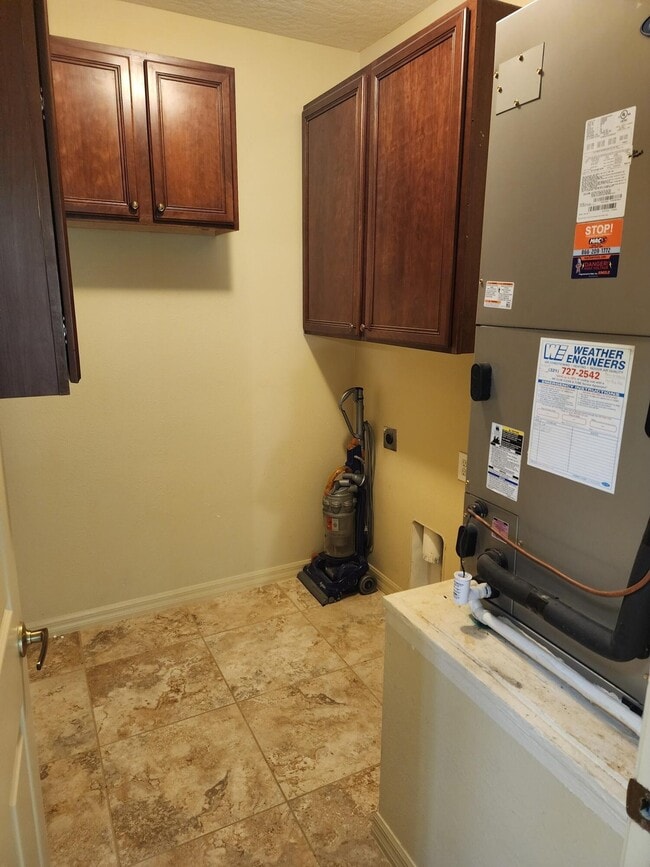 Building Photo - 3941 Orchard Dr