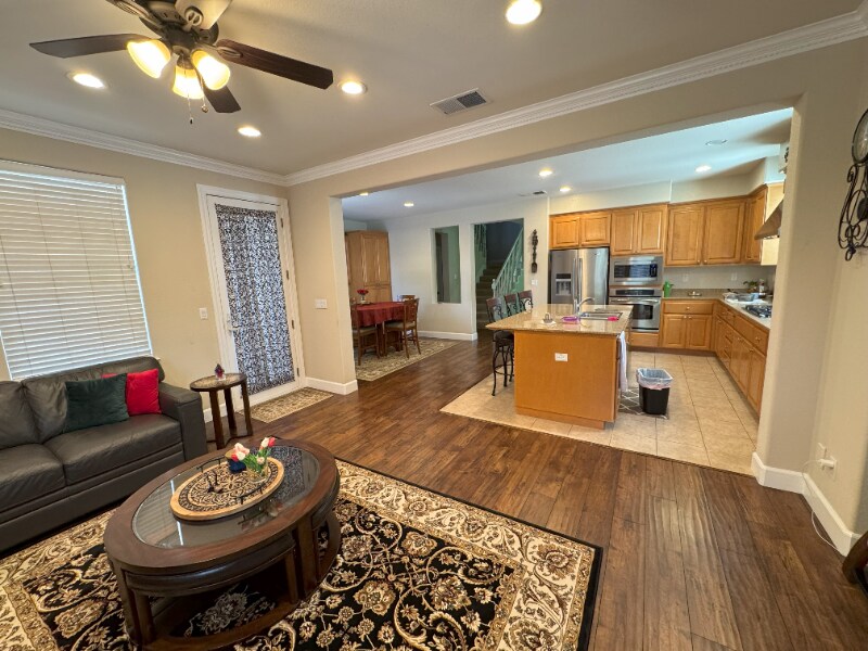 Building Photo - 2901 Embleton Ln