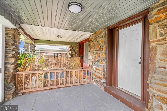 Building Photo - 7010 Cedar Park Ave