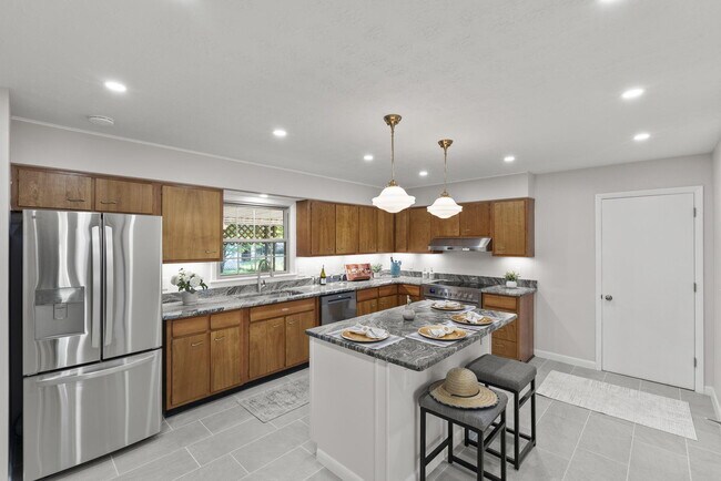 Primary Photo - 521 Bryanwood Pkwy