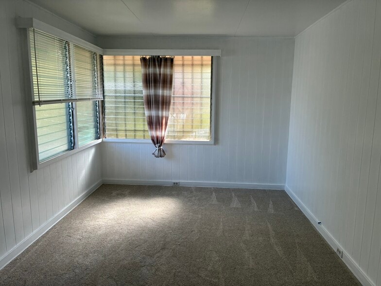 Primary Photo - 2059 Saint Louis Dr