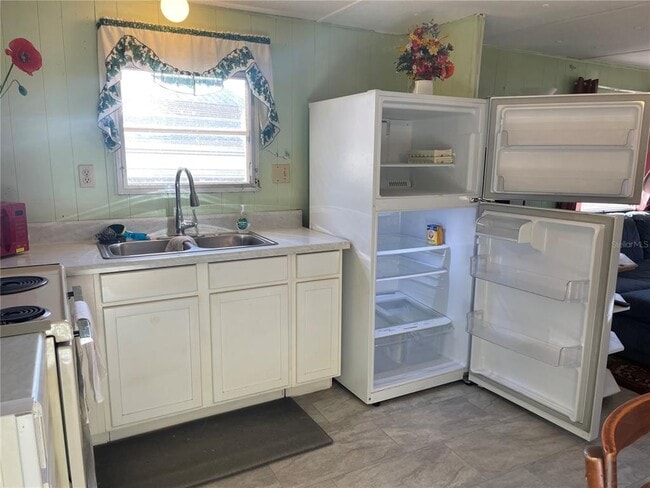 Building Photo - 1079 NW 7th Blvd