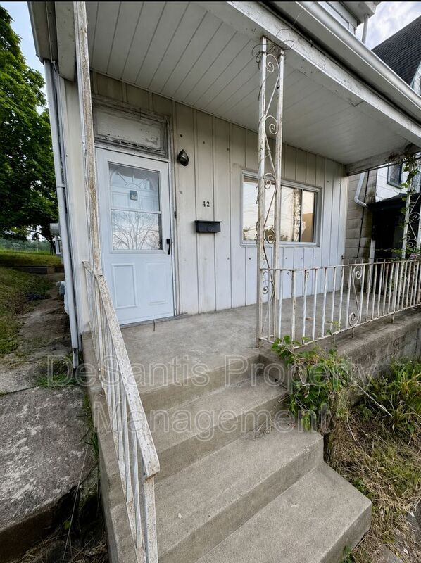 Building Photo - 42 Climax St