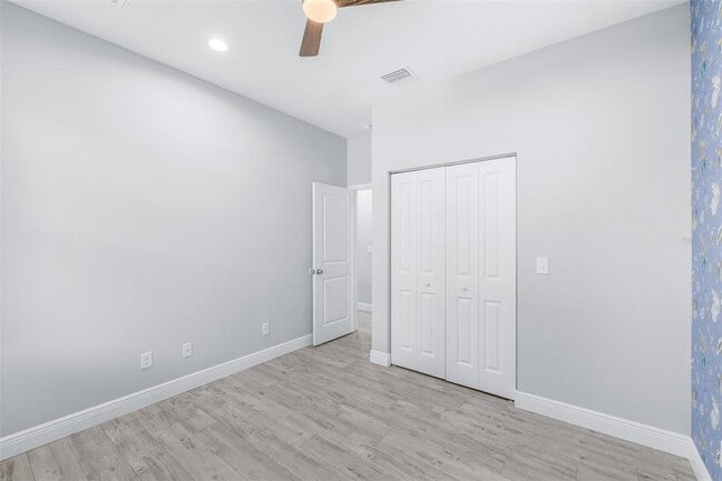 Building Photo - 1505 E North Bay St