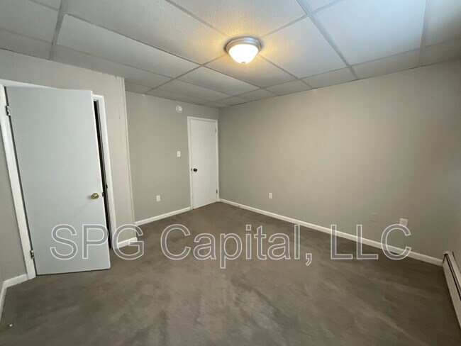 Building Photo - 51 Chambersburg St