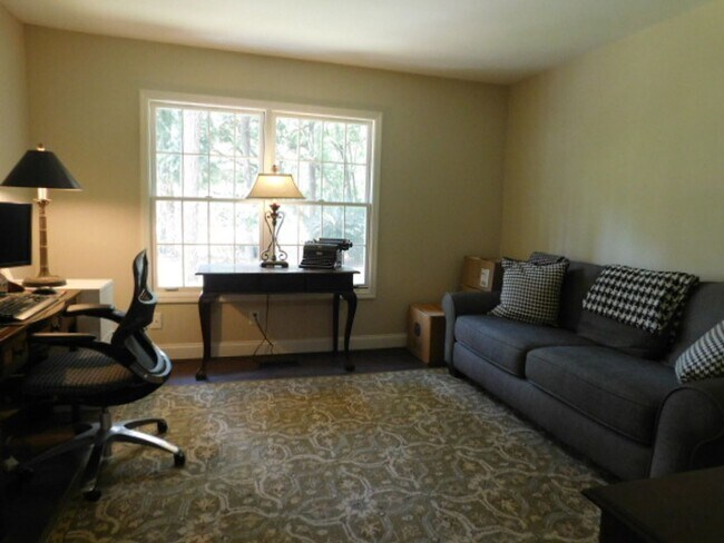Building Photo - Beautiful Custom Unfurnished Home Located In Sea Pines Resort